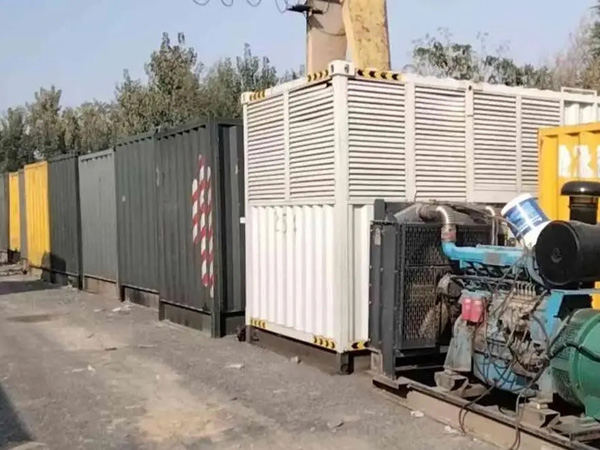 郏县200KW柴油发电机机组每小时油耗是多少?